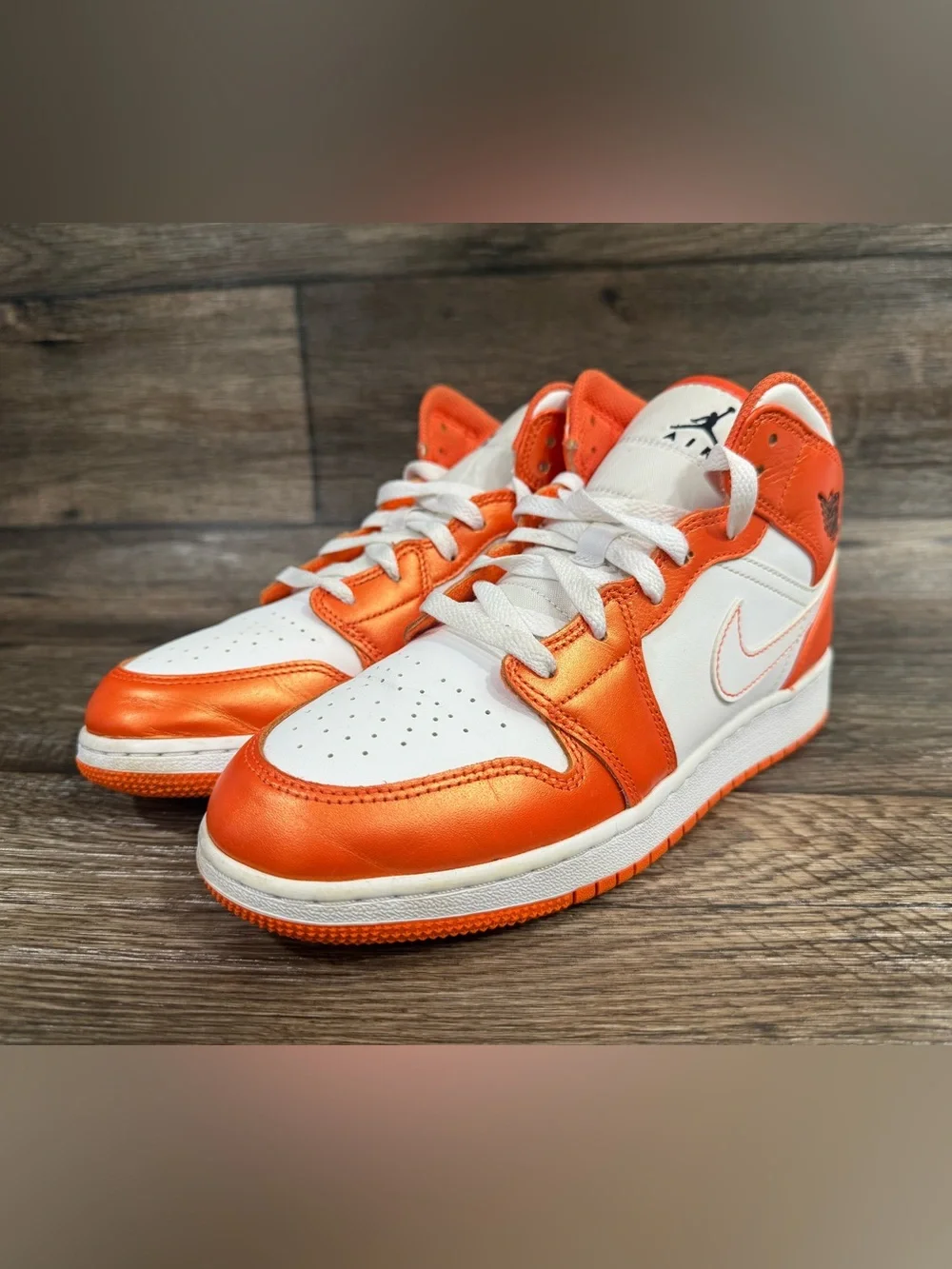 NIKE Air Jordan 1 Mid, 